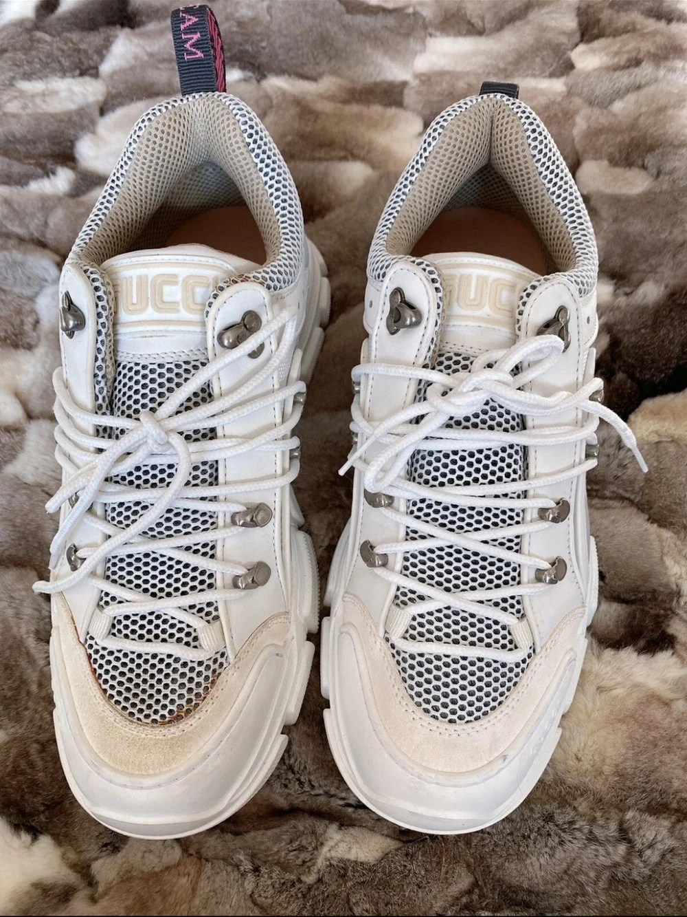 Gucci men's white Logo lace-up sneakers  size 10